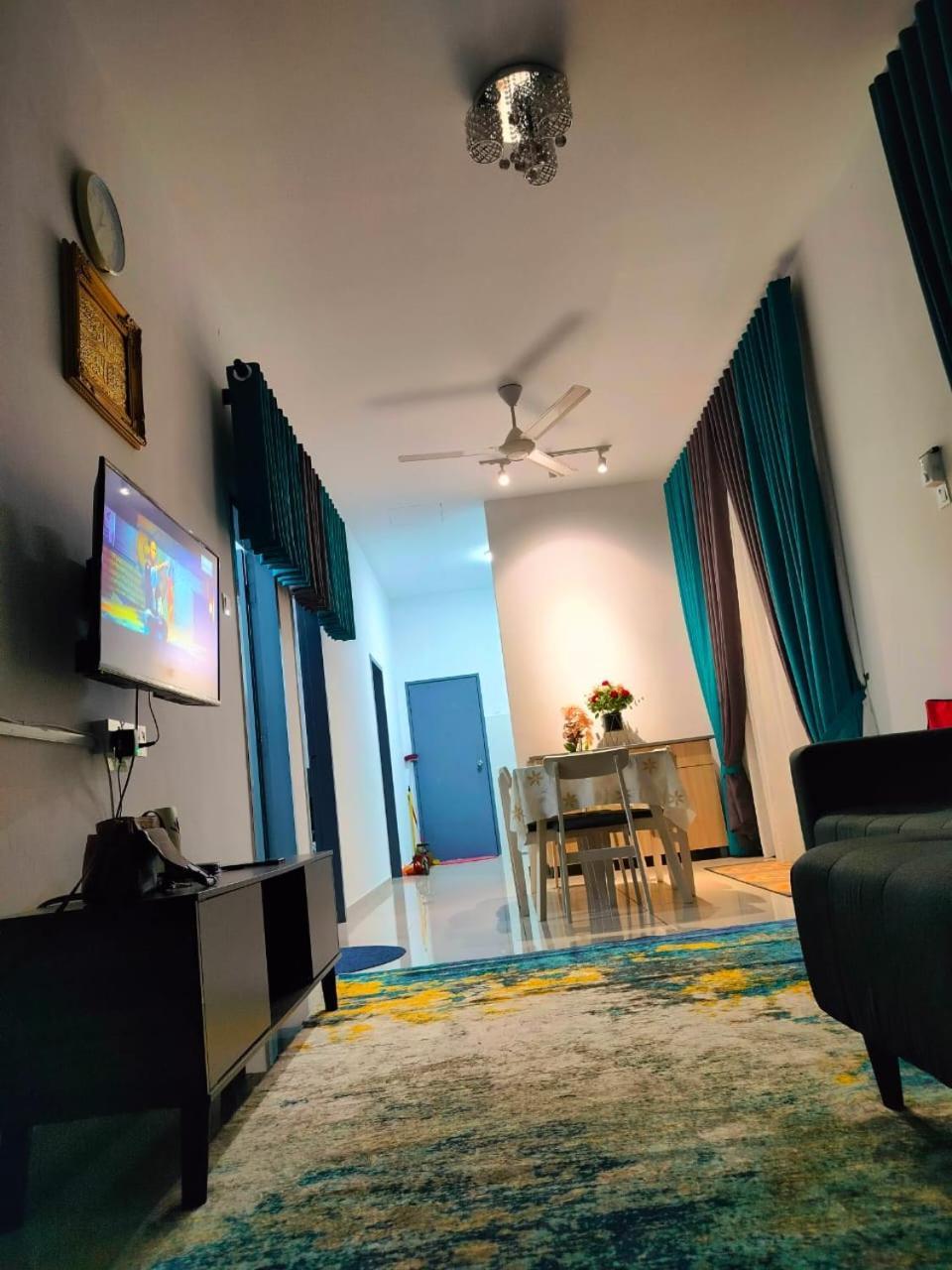 Aiman'S Rose Homestay Teluk Panglima Garang Экстерьер фото